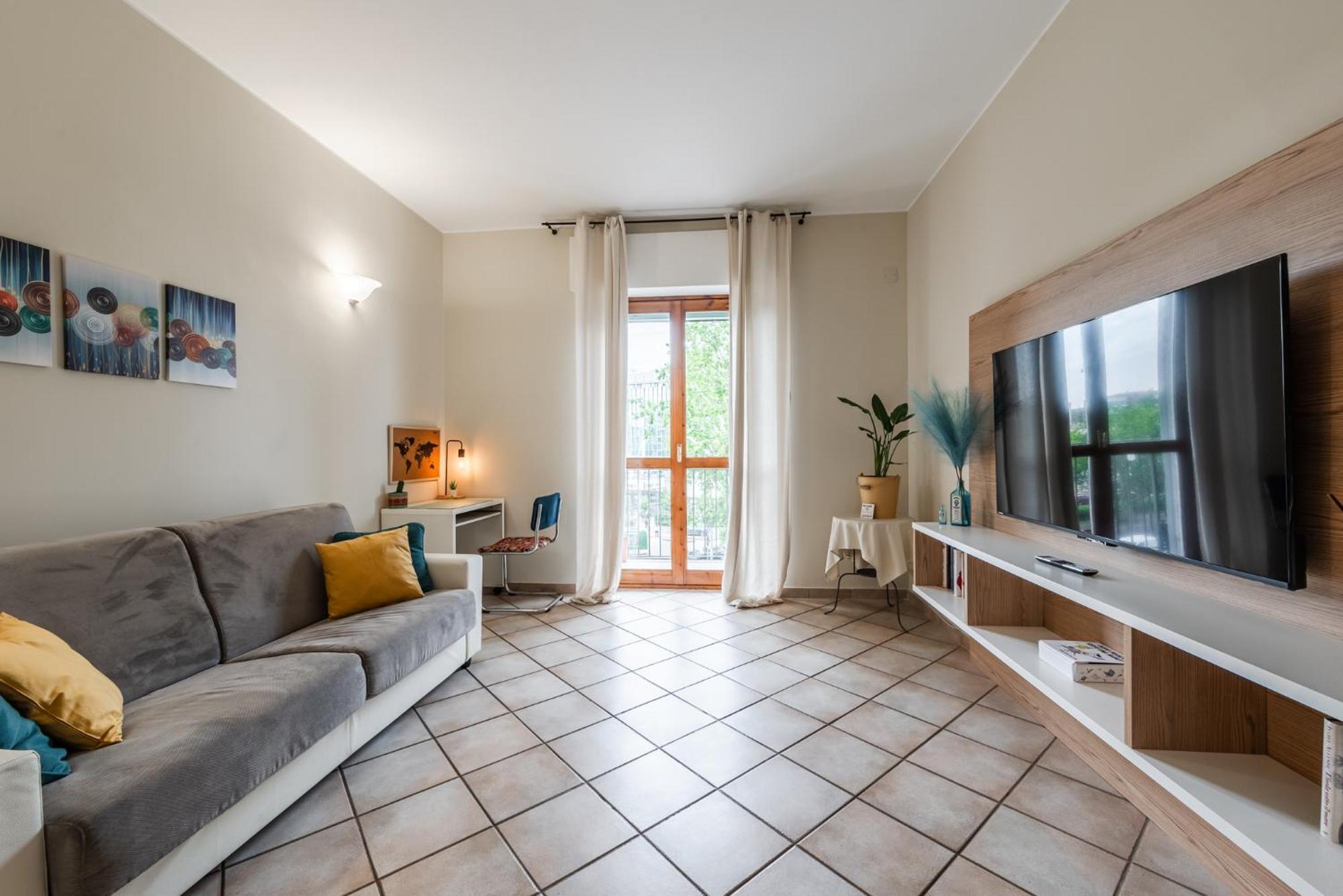 Apartment The Circle - Ampio Sui Navigli - Self-check In Milan