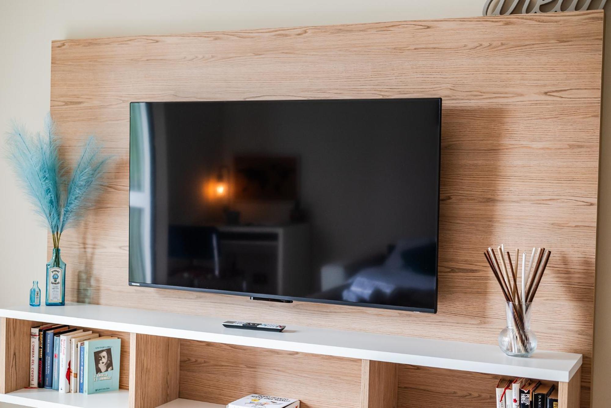 The Circle - Ampio Sui Navigli - Self-check In Apartment Milan